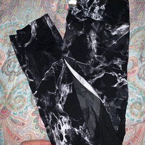 Victoria’s Secret pink legging